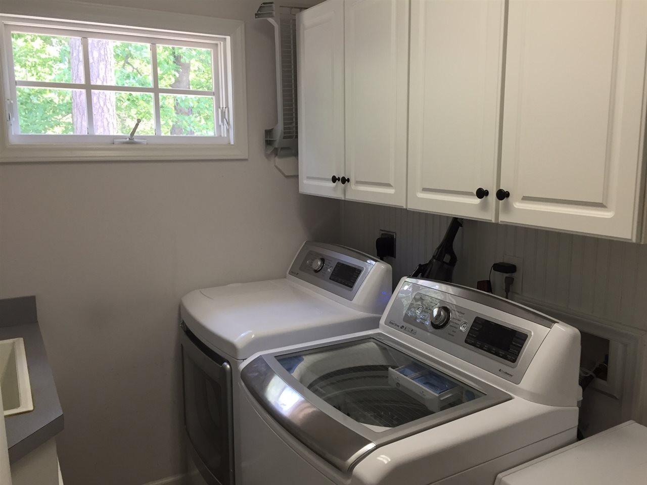 6308 Wynbrook Way Raleigh, NC 27612 - Photo 12 of 21 Laundry
