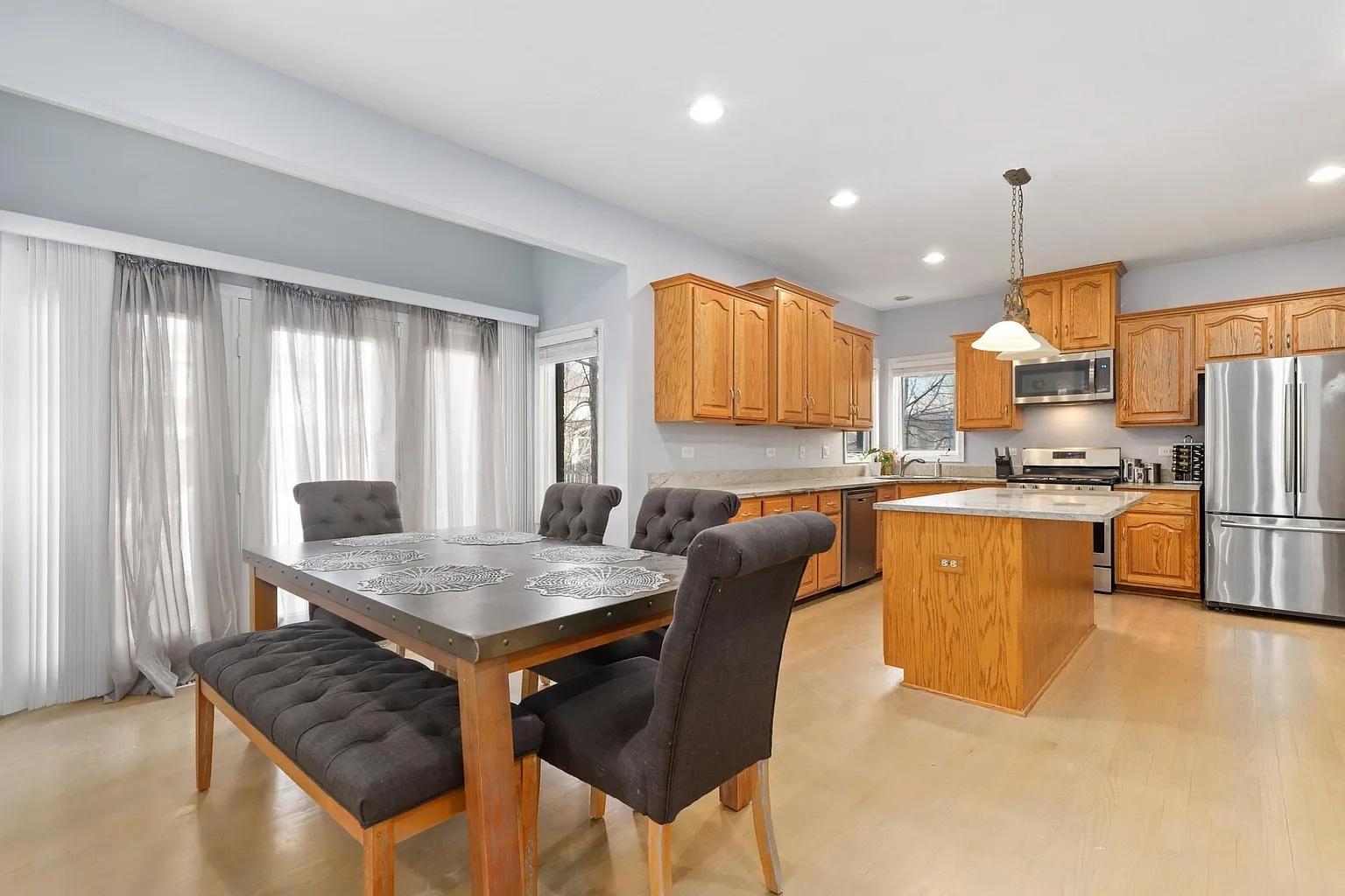 520 Veterans Parkway Addison, IL 60101 - Photo 11 of 25