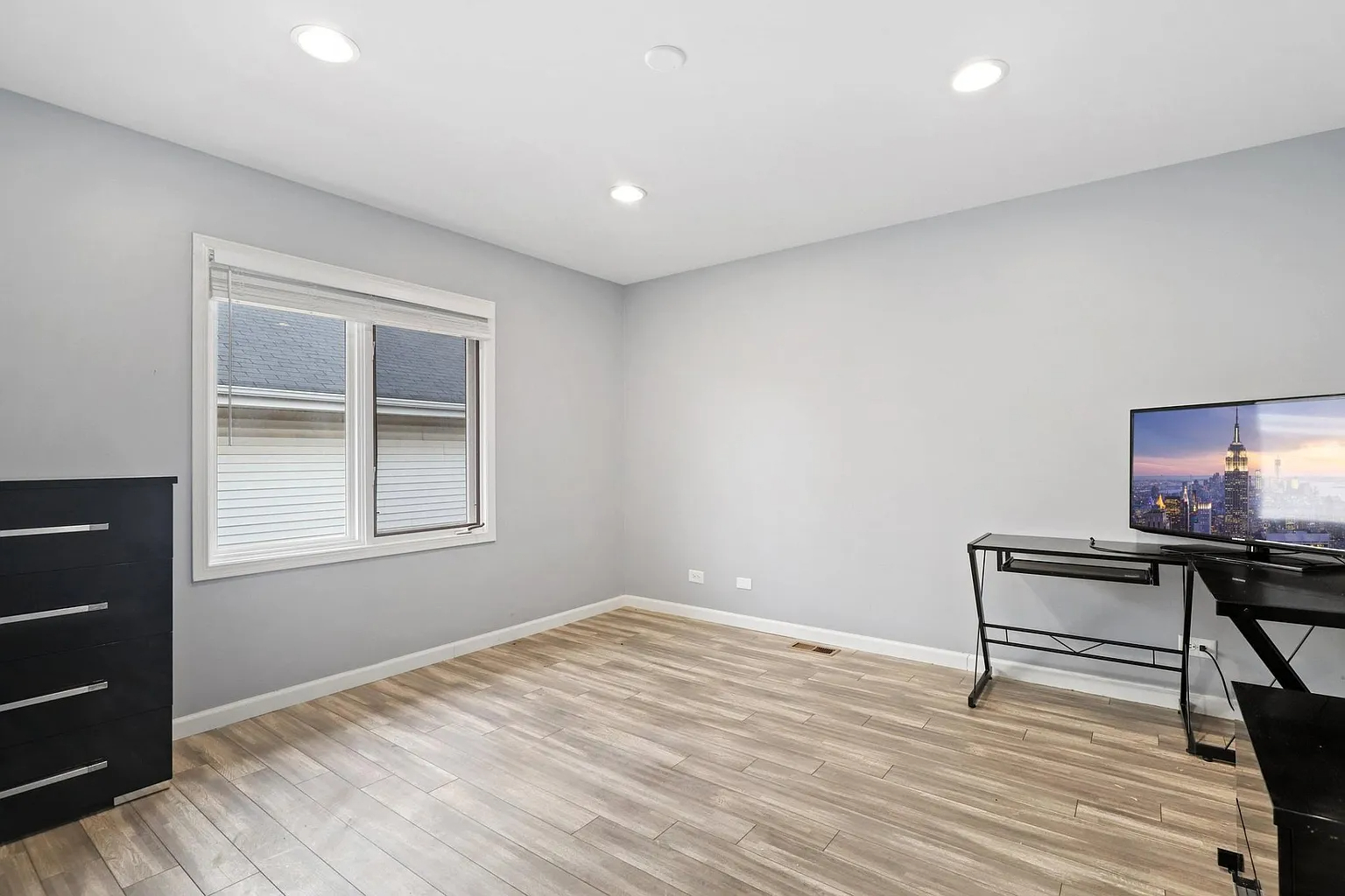 520 Veterans Parkway Addison, IL 60101 - Photo 21 of 25