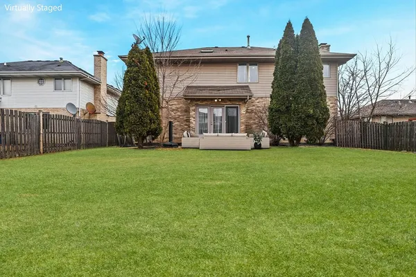 $4,500 | 520 Veterans Parkway, Addison, IL 60101