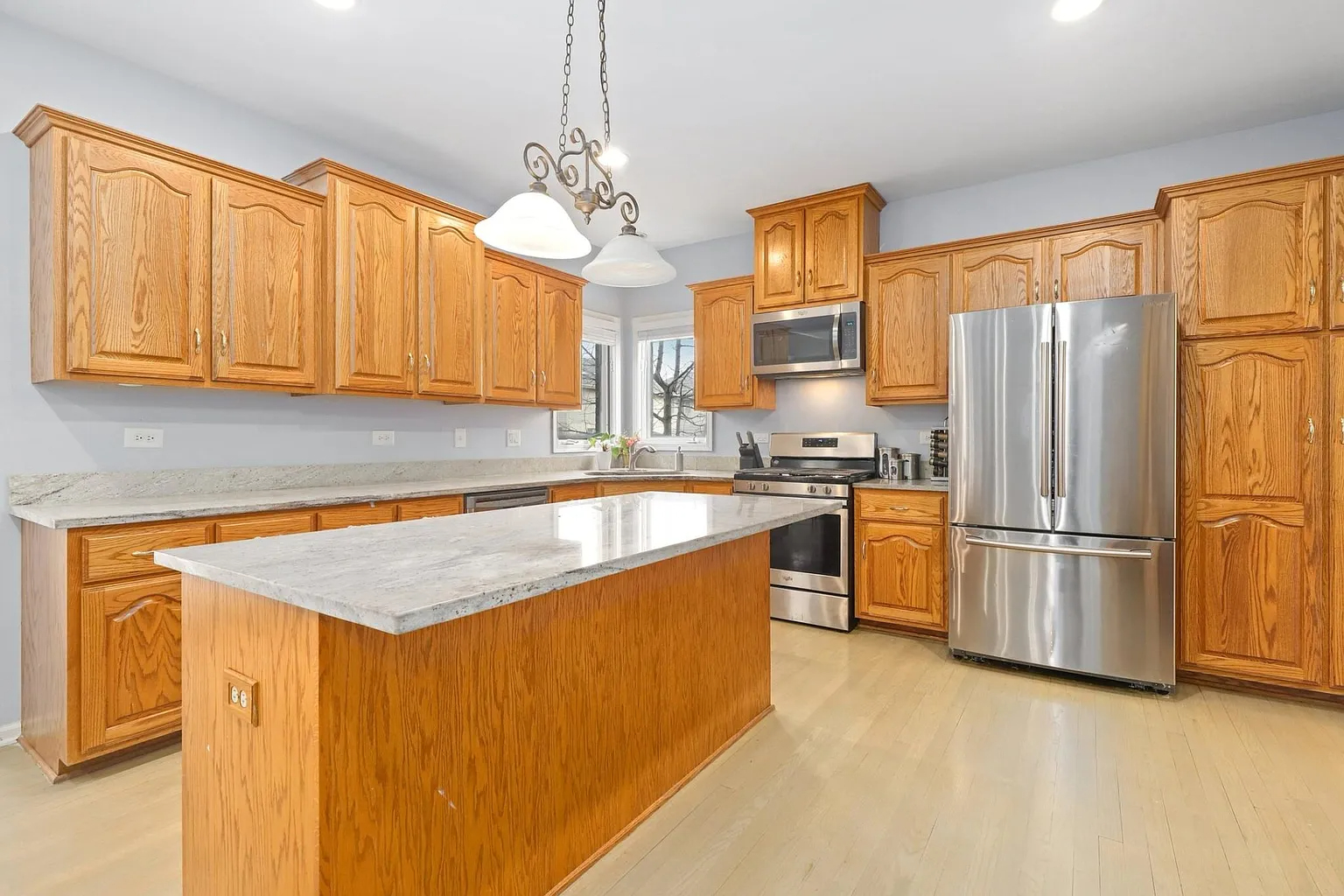 520 Veterans Parkway Addison, IL 60101 - Photo 8 of 25