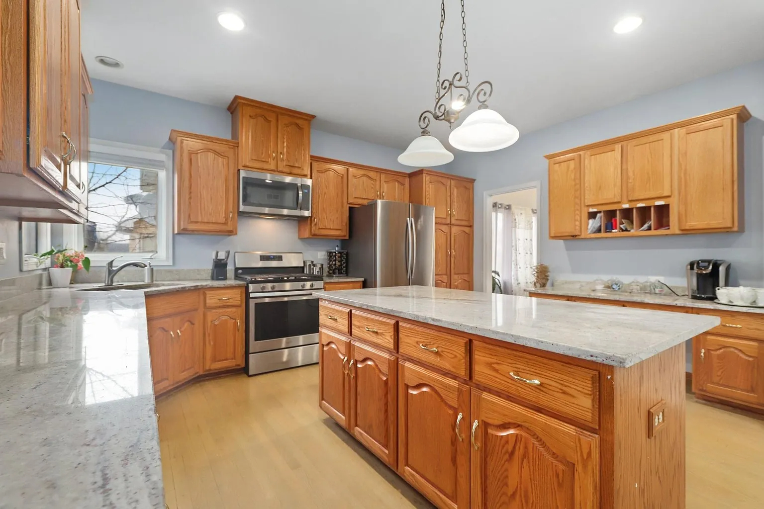 520 Veterans Parkway Addison, IL 60101 - Photo 9 of 25