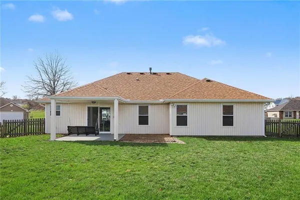 $305,000 | 448 Southwest Laura Lane, Grain Valley, MO 64029