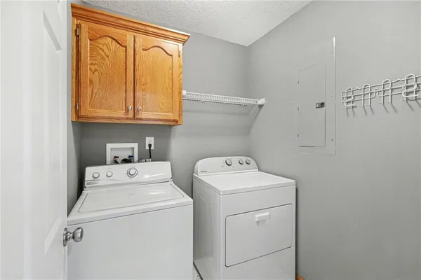 $305,000 | 448 Southwest Laura Lane, Grain Valley, MO 64029