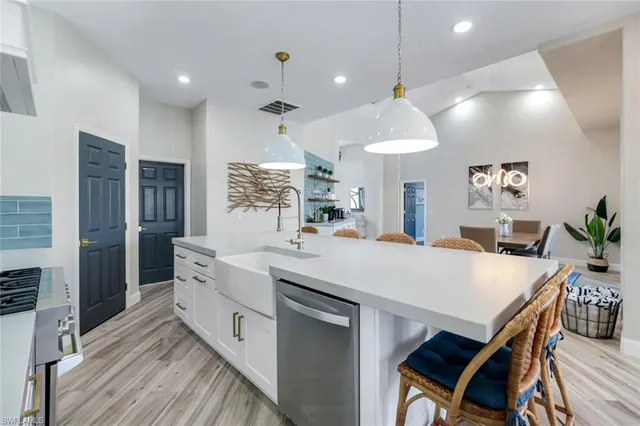 $1,000,000 | 3347 Southeast 19th Avenue, Cape Coral, FL 33904