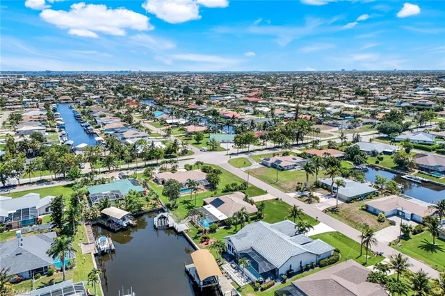 $1,000,000 | 3347 Southeast 19th Avenue, Cape Coral, FL 33904