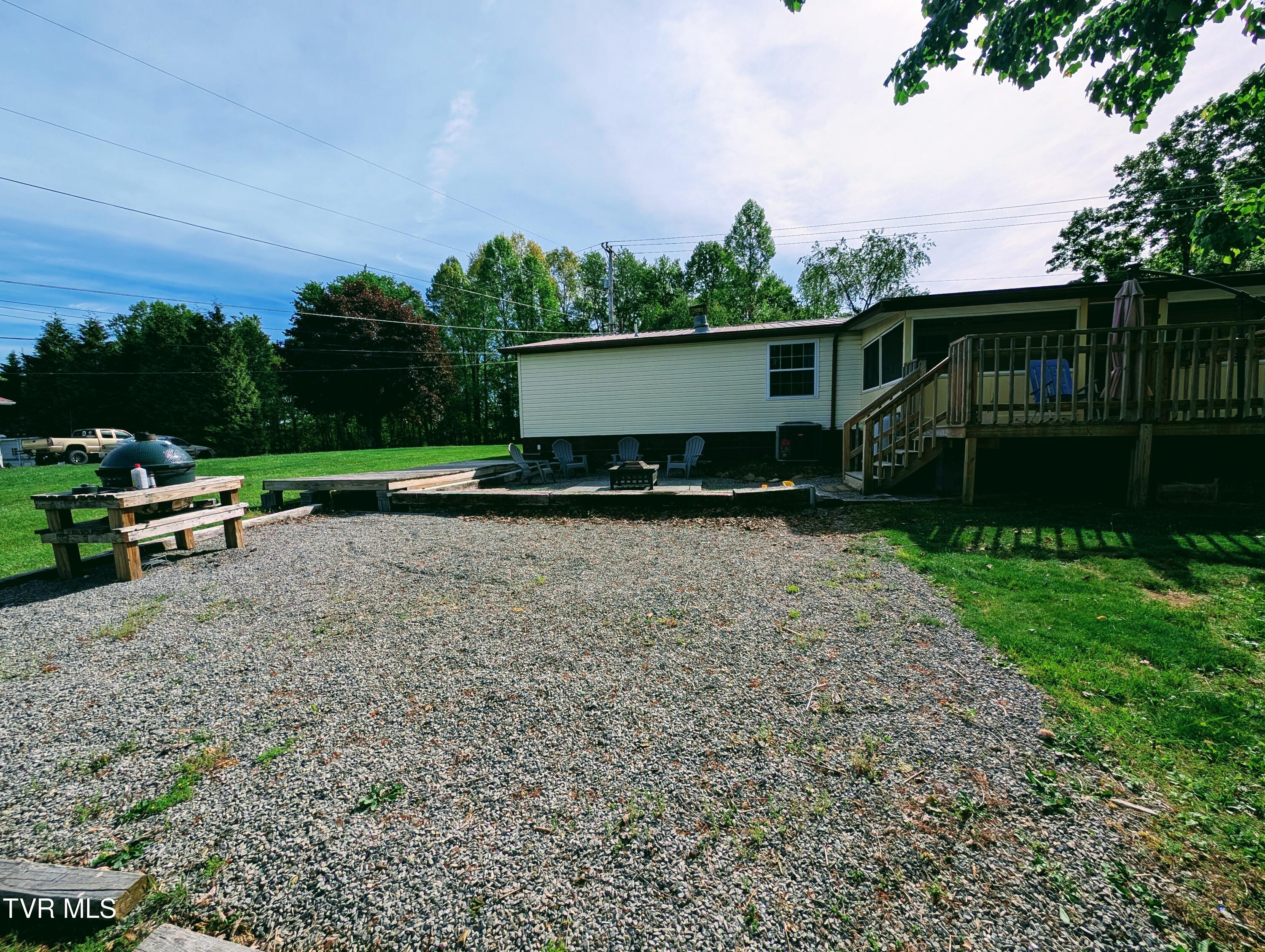 1910 DC Caney Ridge Road Clintwood, VA 24228 - Photo 17 of 39 1000021430