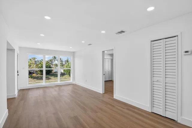 $509,999 | 1426 Hillcrest Drive, Lake Worth Beach, FL 33461