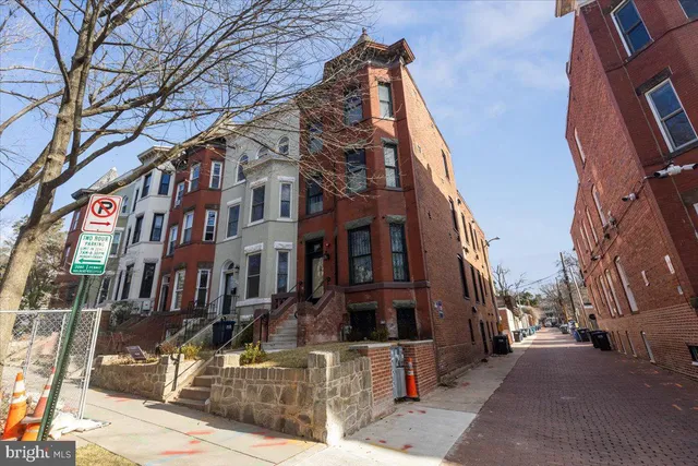 $4,000 | 3169 18th Street Northwest, Unit 2, Washington, DC 20010