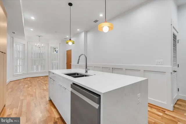 $4,000 | 3169 18th Street Northwest, Unit 2, Washington, DC 20010