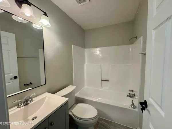$1,200 | 707 Rainer Road, Unit 3, Baldwin, FL 32234