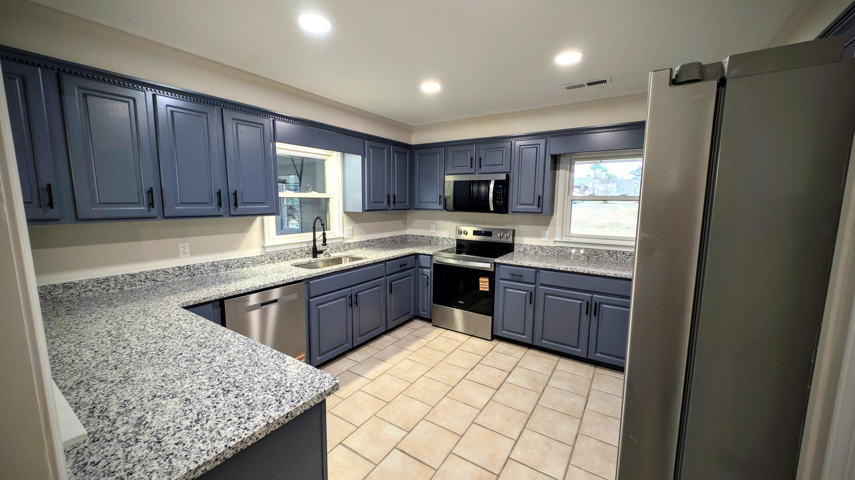 1210 Kolb Road Sumter, SC 29154 - Photo 5 of 44