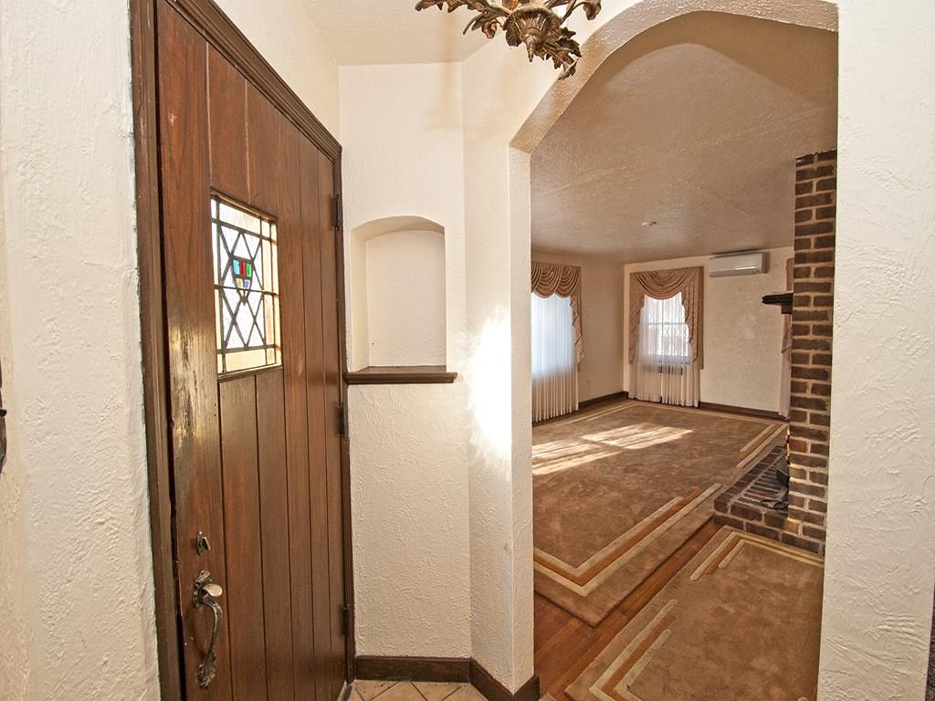 137 Spring Grove Road Penn Hills, PA 15235 - Photo 2 of 24 Gallery Image 2