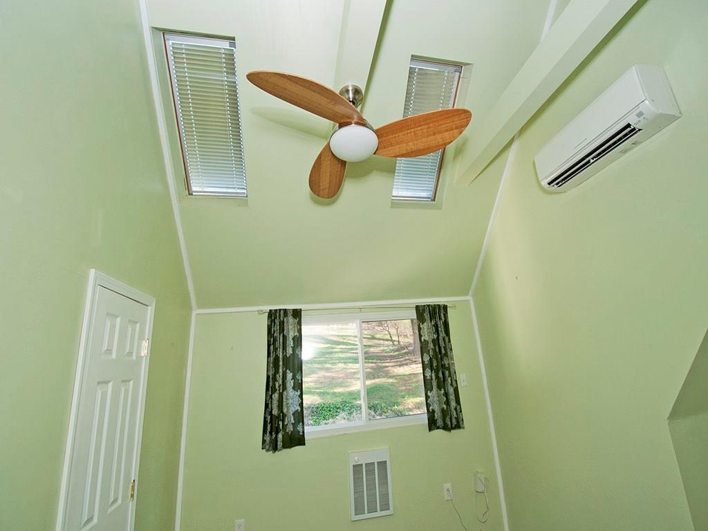 137 Spring Grove Road Penn Hills, PA 15235 - Photo 20 of 24 Gallery Image 20