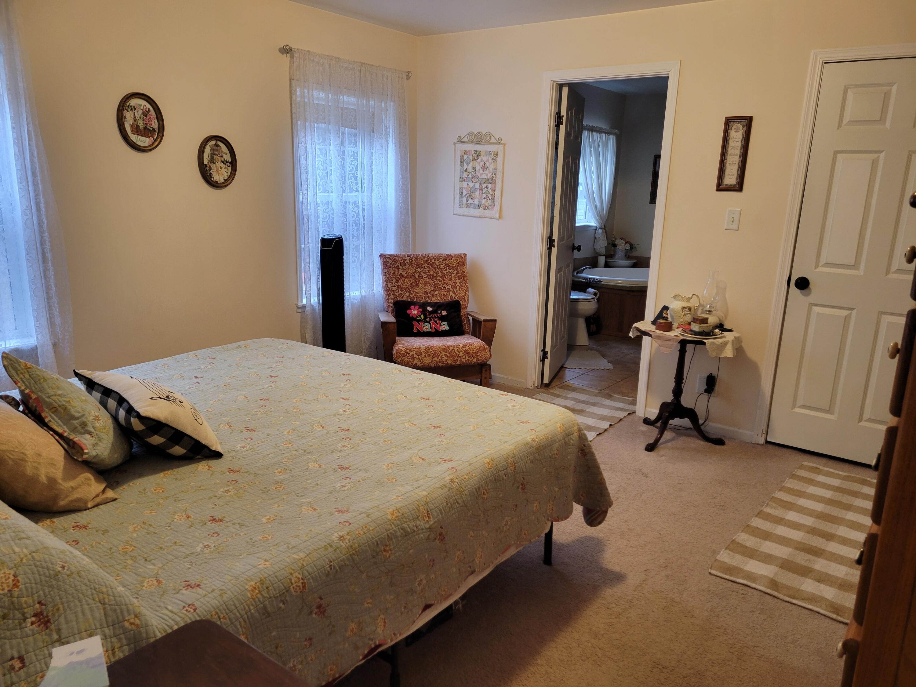 27 Resh Road Searsport, ME 04974 - Photo 14 of 41 20250413_151356