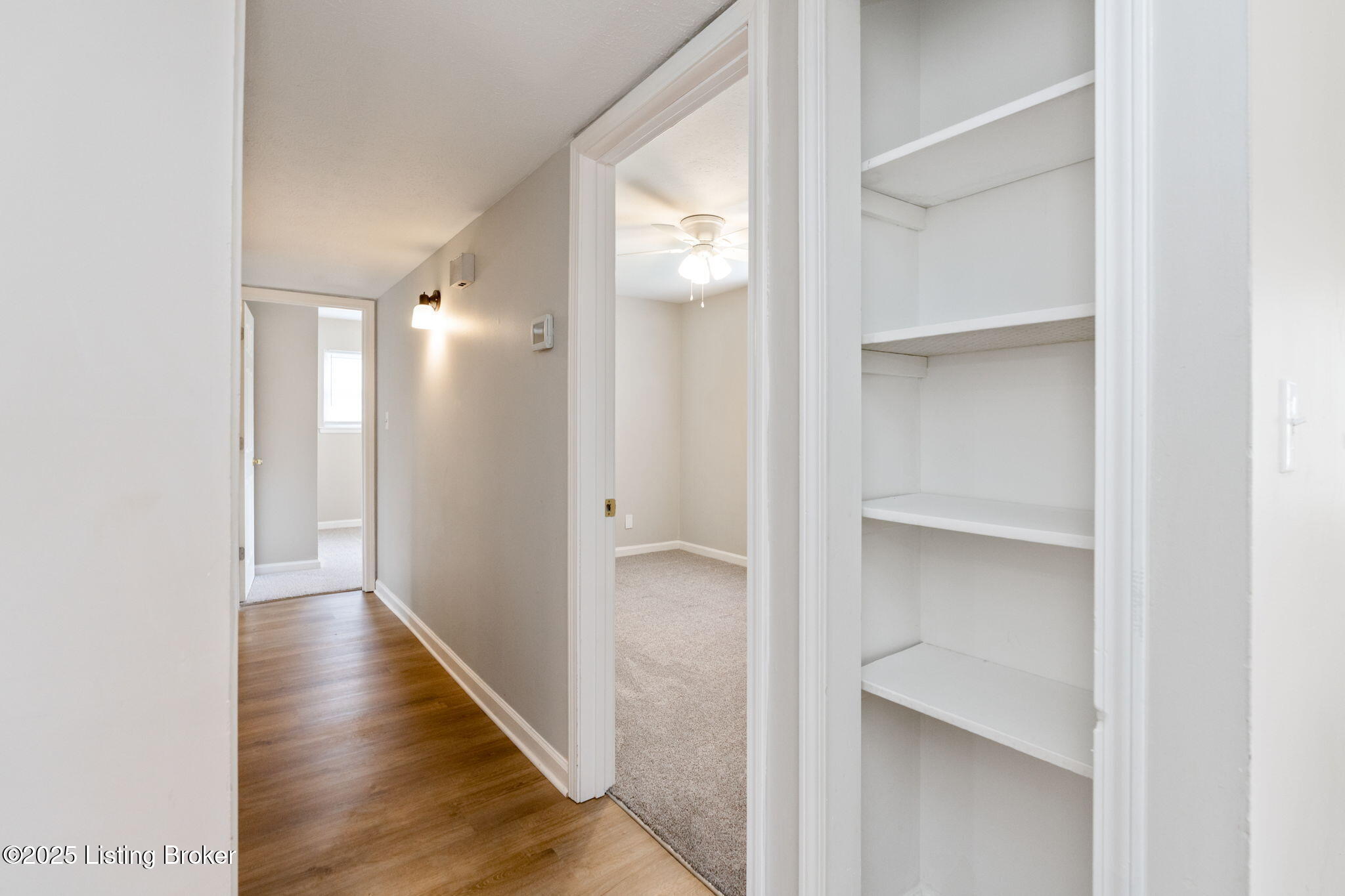7804 Rochelle Road Louisville, KY 40228 - Photo 14 of 29 7804 Rochelle Rd-18