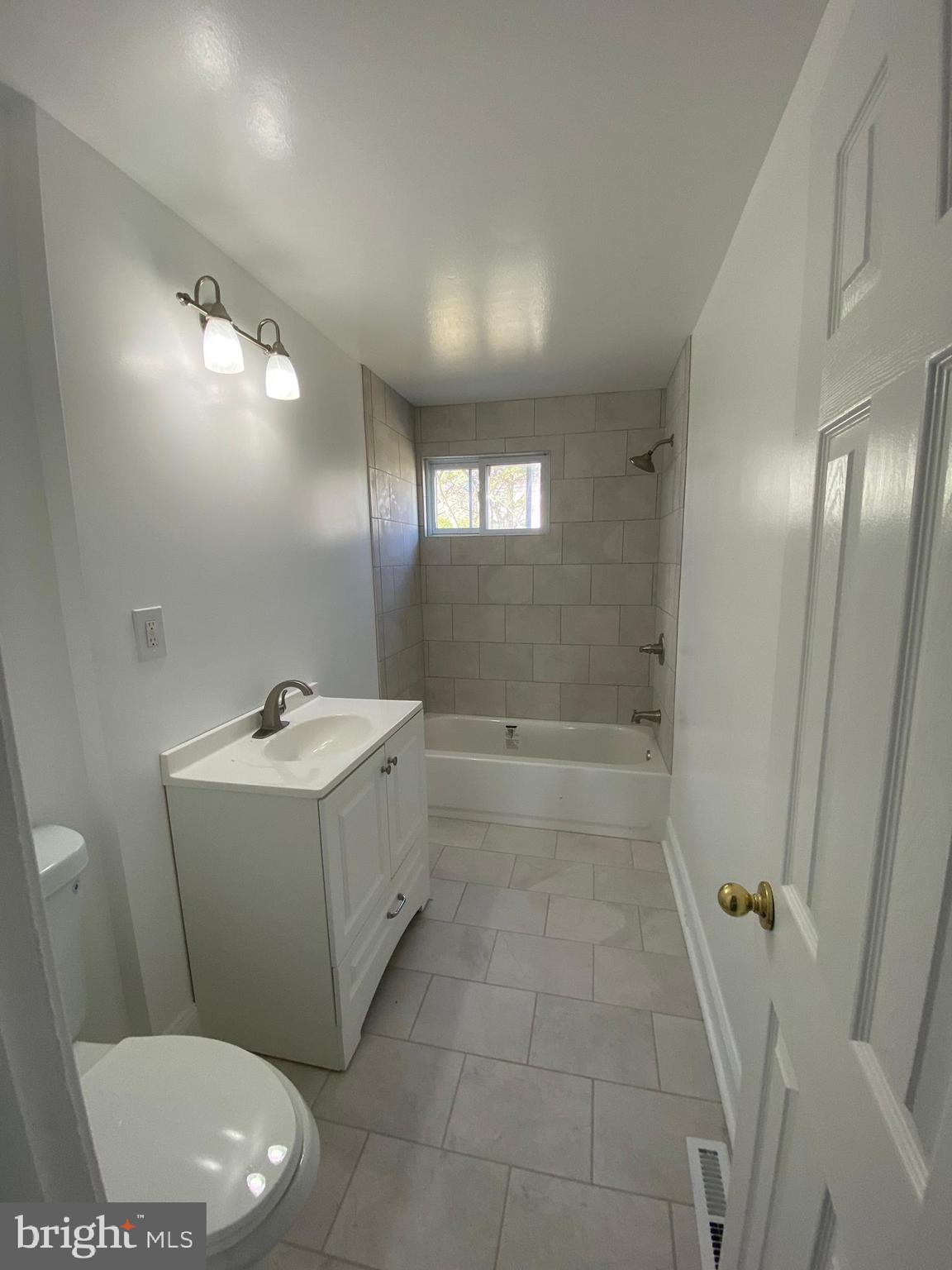 414 Homestead Road Wilmington, DE 19805 - Photo 13 of 20 Full Bath