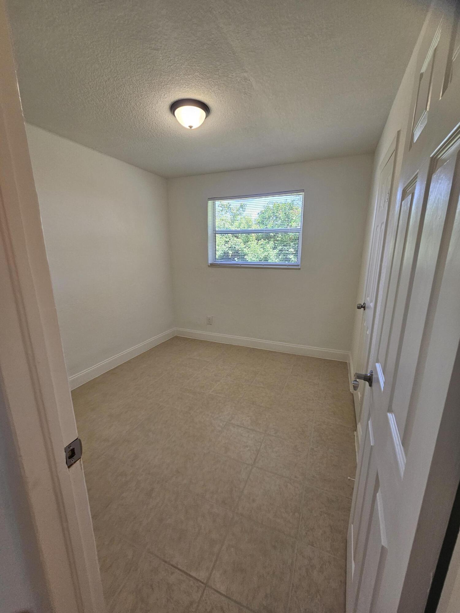 1605 West 10th Street Riviera Beach, FL 33404 - Photo 36 of 52 20260509_141311