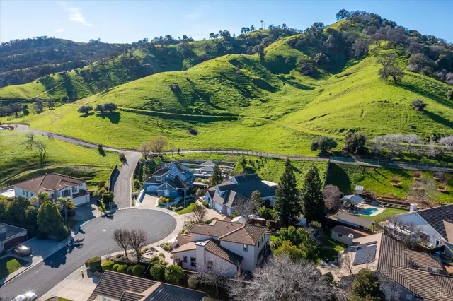 $889,950 | 1218 Terrace Court, Vacaville, CA 95687