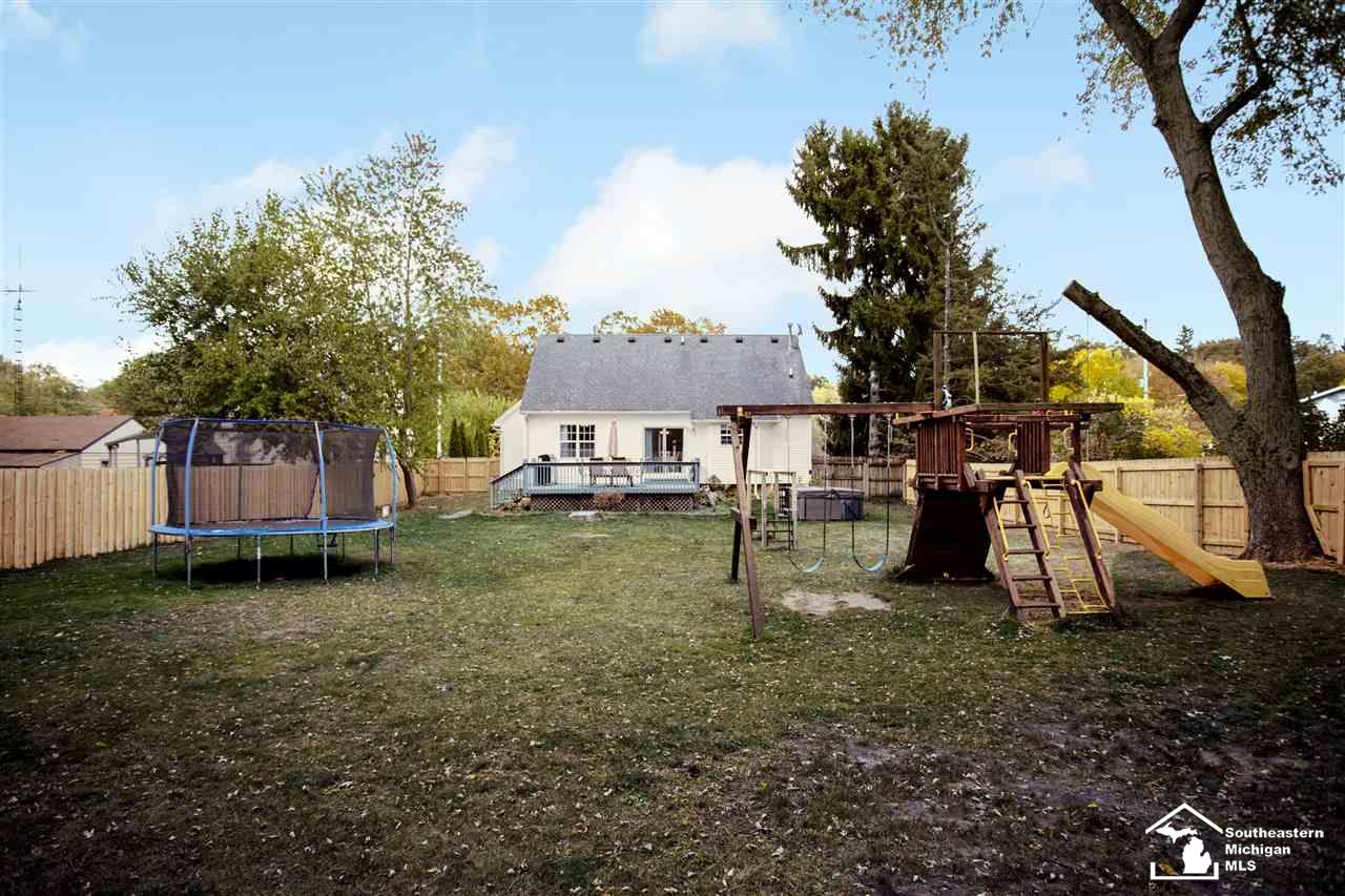 8245 Secor Road Lambertville, MI 48144 - Photo 26 of 26 Backyard