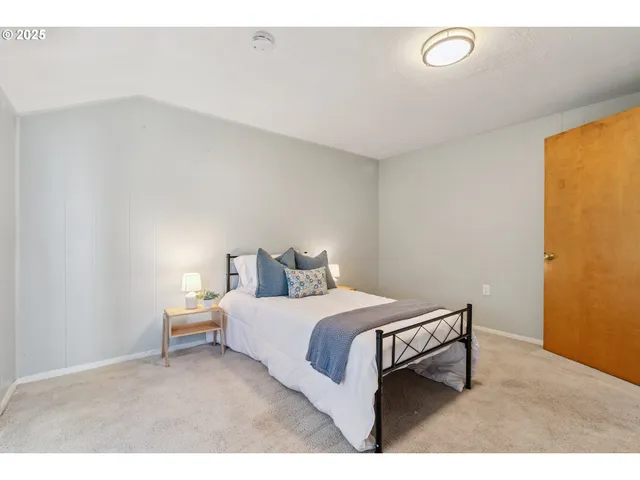 $360,000 | 2318 East 13th Street, The Dalles, OR 97058