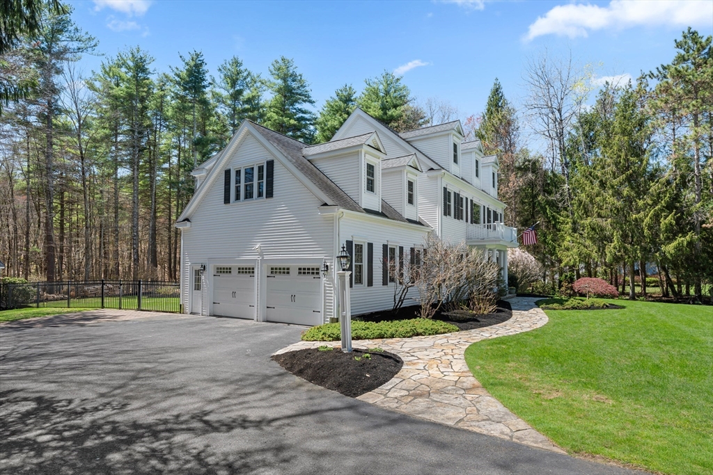 7 Daniel Shays Road Hopkinton, MA 01748 - Photo 5 of 42 Gallery Image 5