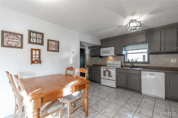 $189,000 | 8708 South Grand Avenue, St. Louis, MO 63125