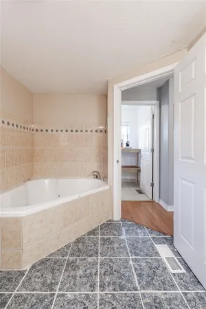 $189,000 | 8708 South Grand Avenue, St. Louis, MO 63125