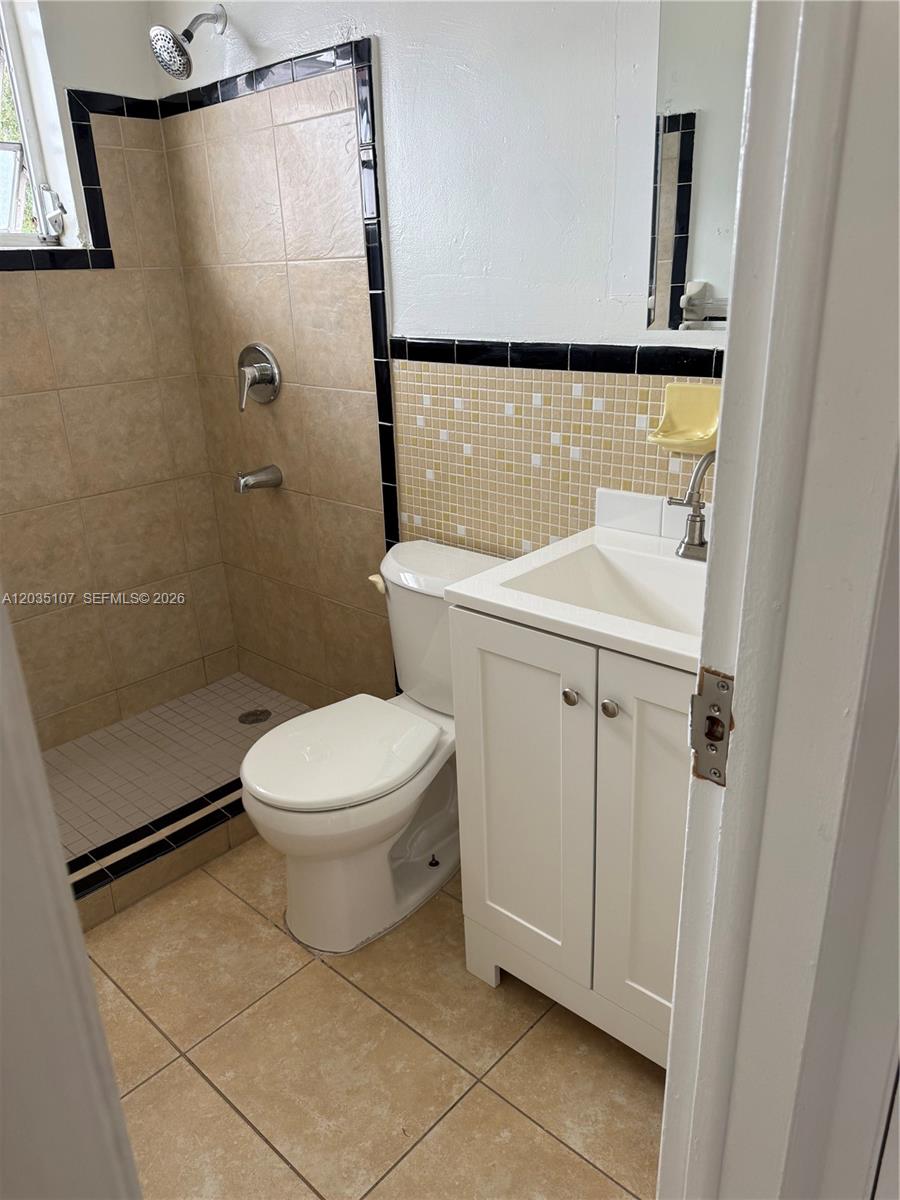 166 West 8th Street, Unit 3 Hialeah, FL 33010 - Photo 11 of 13