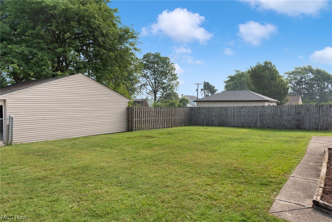 7253 Ward Road Cleveland, OH 44134 - Photo 27 of 29