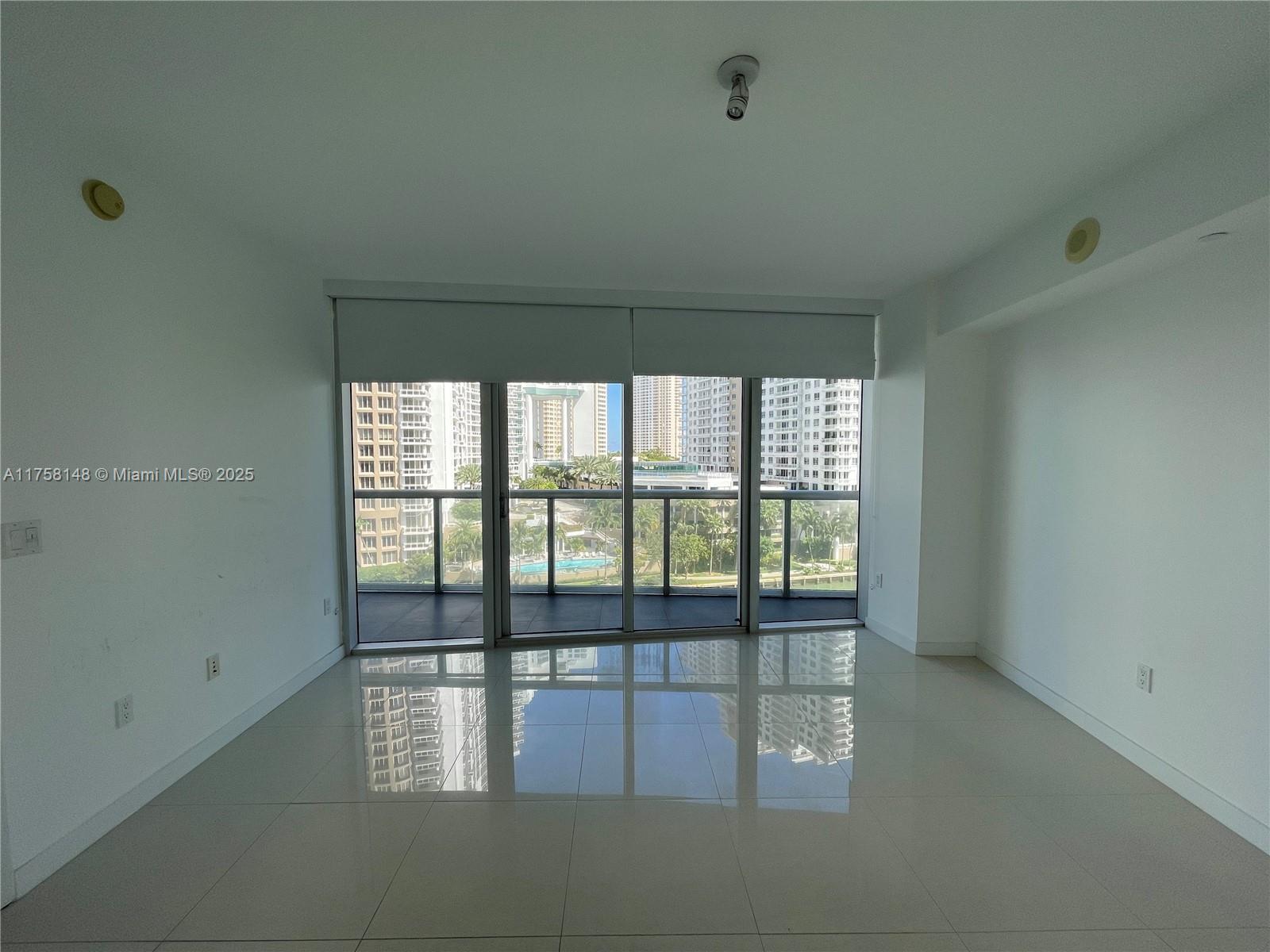 465 Brickell Avenue, Unit 819 Miami, FL 33131 - Photo 18 of 25