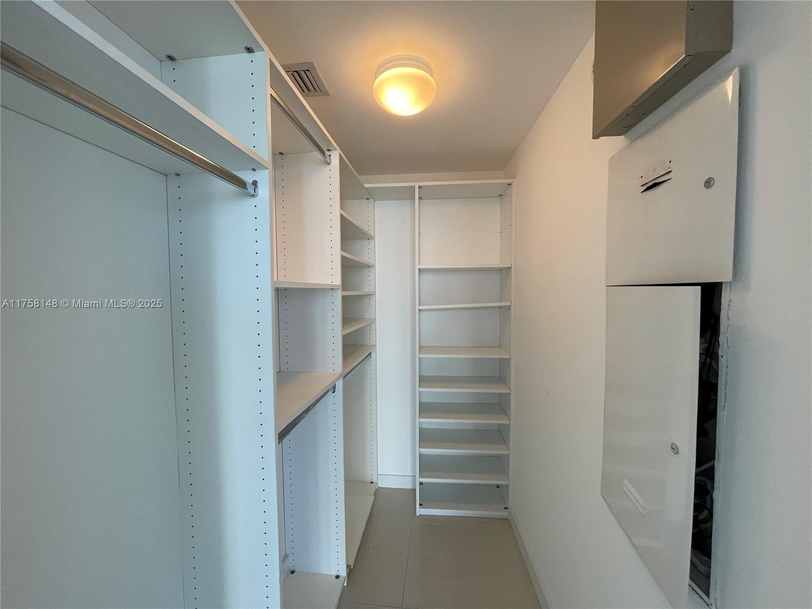 465 Brickell Avenue, Unit 819 Miami, FL 33131 - Photo 24 of 25