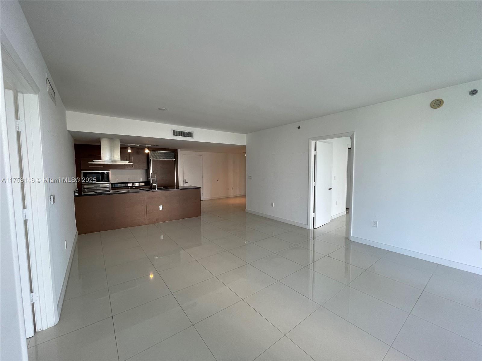 465 Brickell Avenue, Unit 819 Miami, FL 33131 - Photo 9 of 25