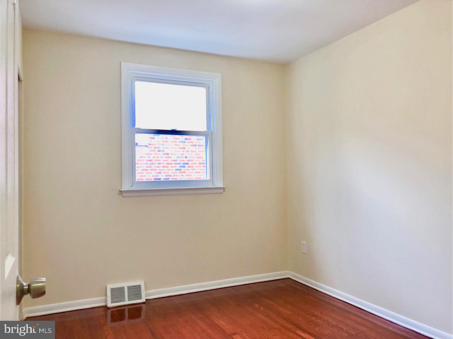 7330 Hill Road Philadelphia, PA 19128 - Photo 16 of 25 Gallery Image 16