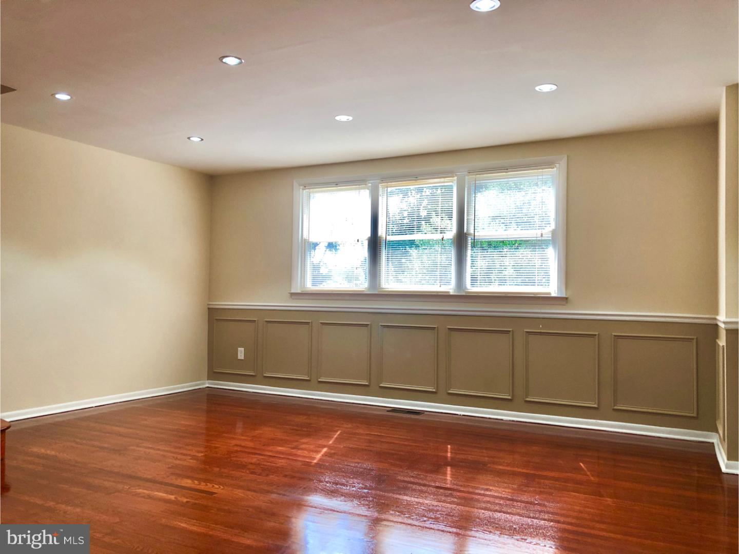 7330 Hill Road Philadelphia, PA 19128 - Photo 8 of 25 Gallery Image 8