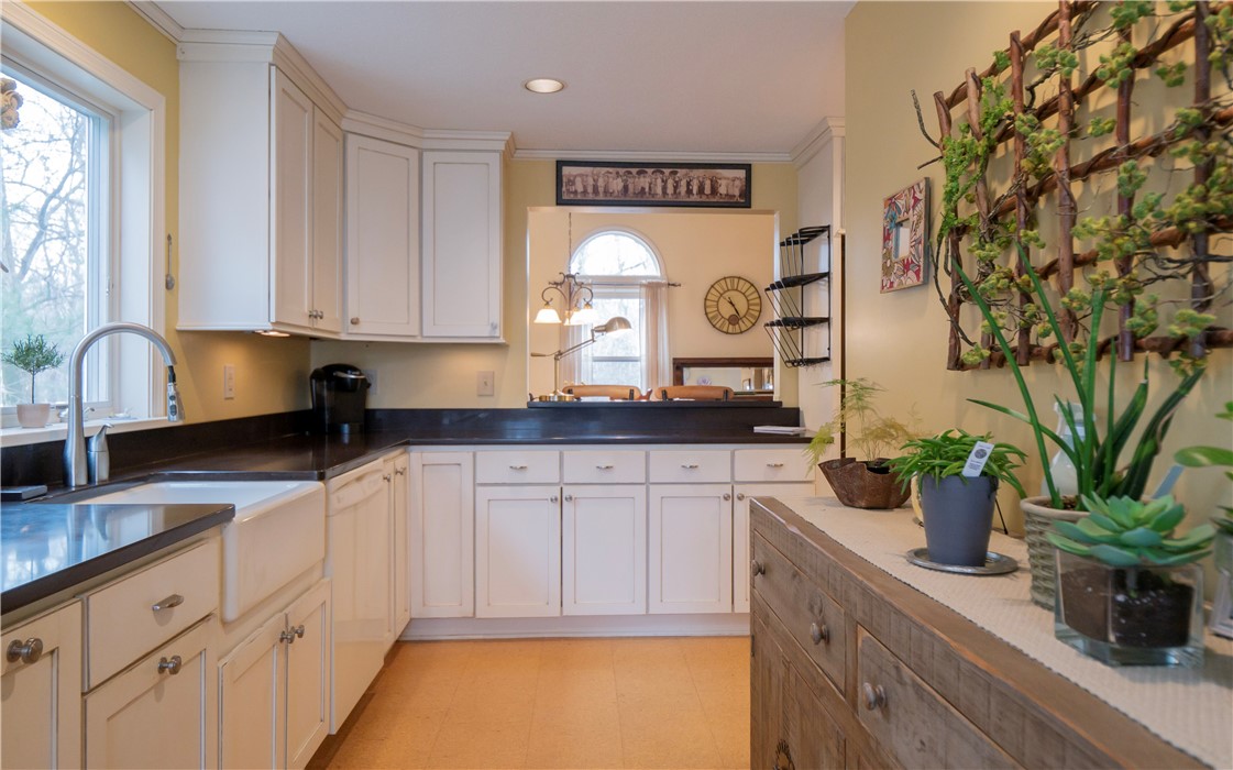 5570 Post Road, Unit 2 Warwick, RI 02818 - Photo 11 of 48 Gallery Image 11