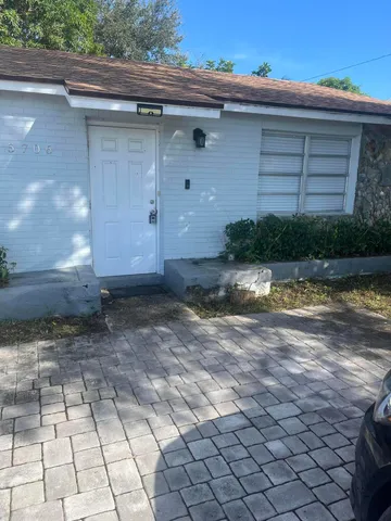 $369,000 | 5706 Candlewood Avenue, Mangonia Park, FL 33407