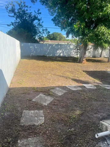 $369,000 | 5706 Candlewood Avenue, Mangonia Park, FL 33407