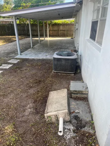 $369,000 | 5706 Candlewood Avenue, Mangonia Park, FL 33407