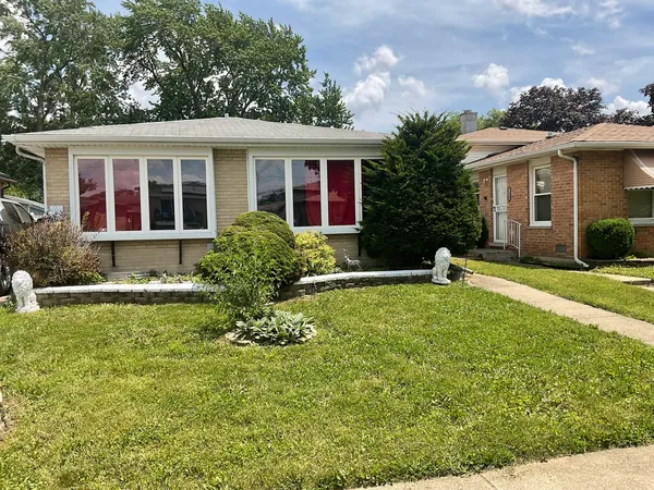 $139,900 | 15947 Vine Avenue, Harvey, IL 60426