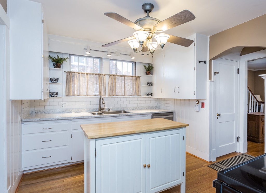 90 Perkins Street Springfield, MA 01118 - Photo 16 of 30