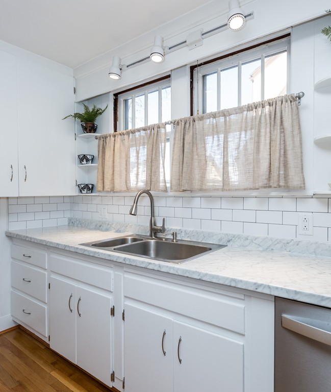 90 Perkins Street Springfield, MA 01118 - Photo 18 of 30