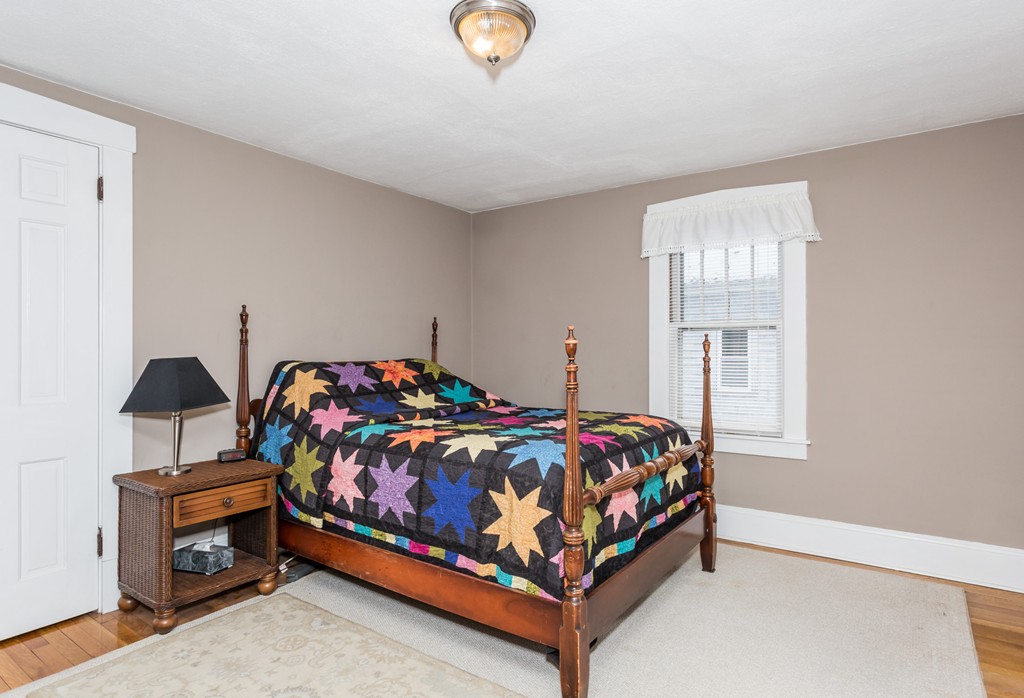 90 Perkins Street Springfield, MA 01118 - Photo 23 of 30