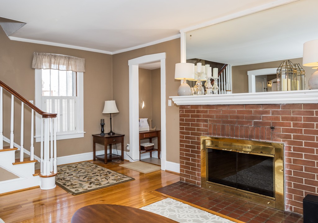 90 Perkins Street Springfield, MA 01118 - Photo 6 of 30