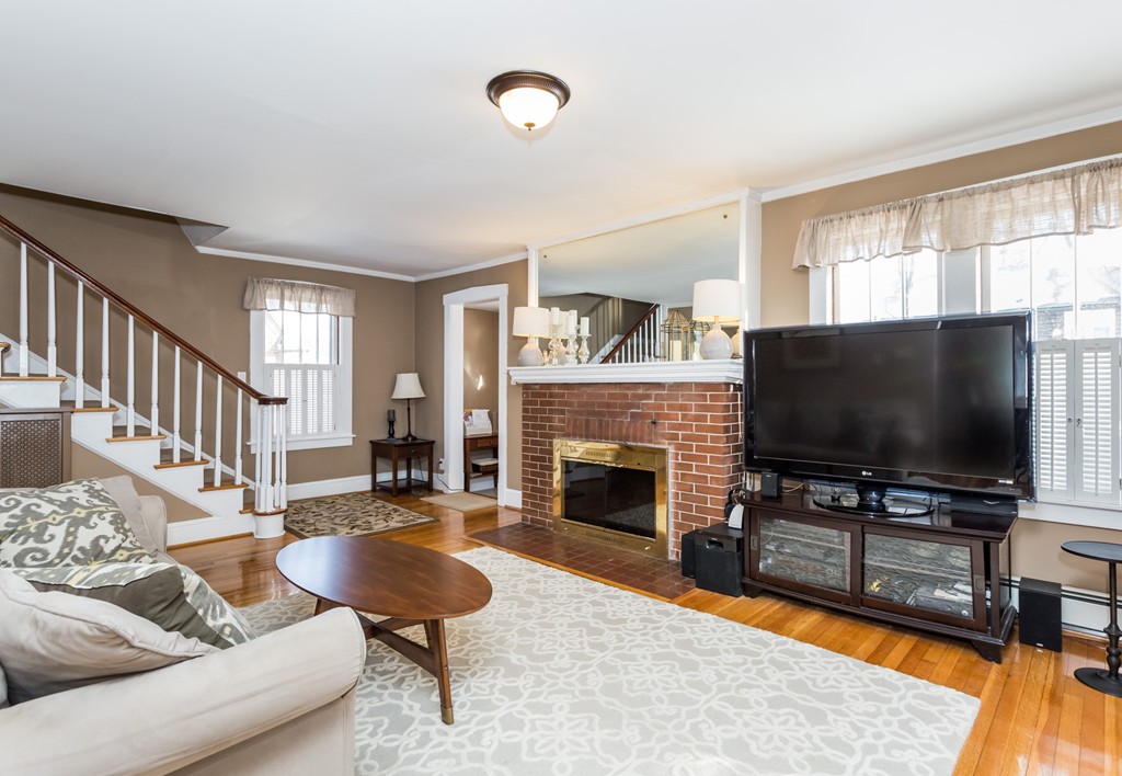 90 Perkins Street Springfield, MA 01118 - Photo 9 of 30