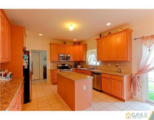 8 Peru Street Edison, NJ 08820 - Photo 12 of 21 Gallery Image 12