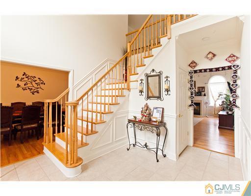 8 Peru Street Edison, NJ 08820 - Photo 4 of 21 Gallery Image 4