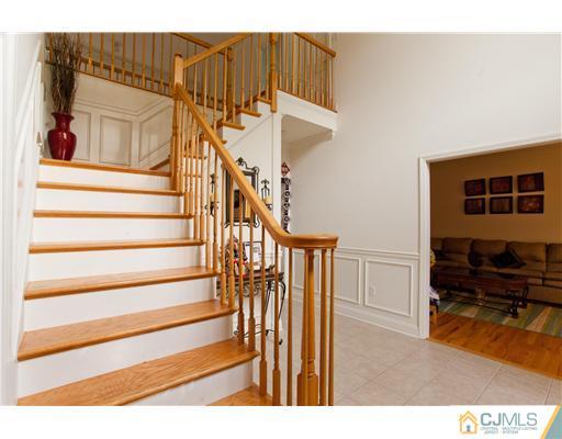 8 Peru Street Edison, NJ 08820 - Photo 5 of 21 Gallery Image 5