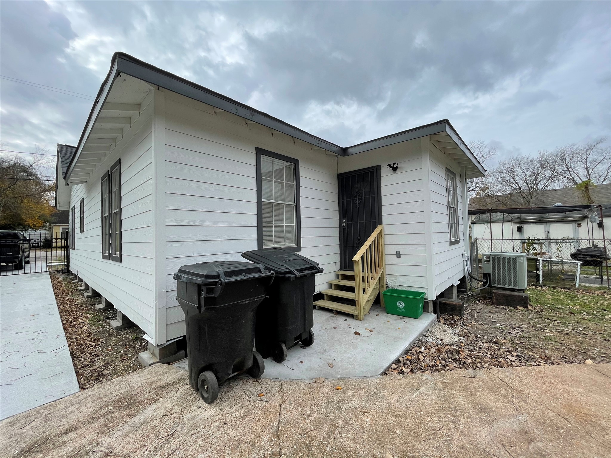 827 Booth Street Houston, TX 77009 - Photo 15 of 18