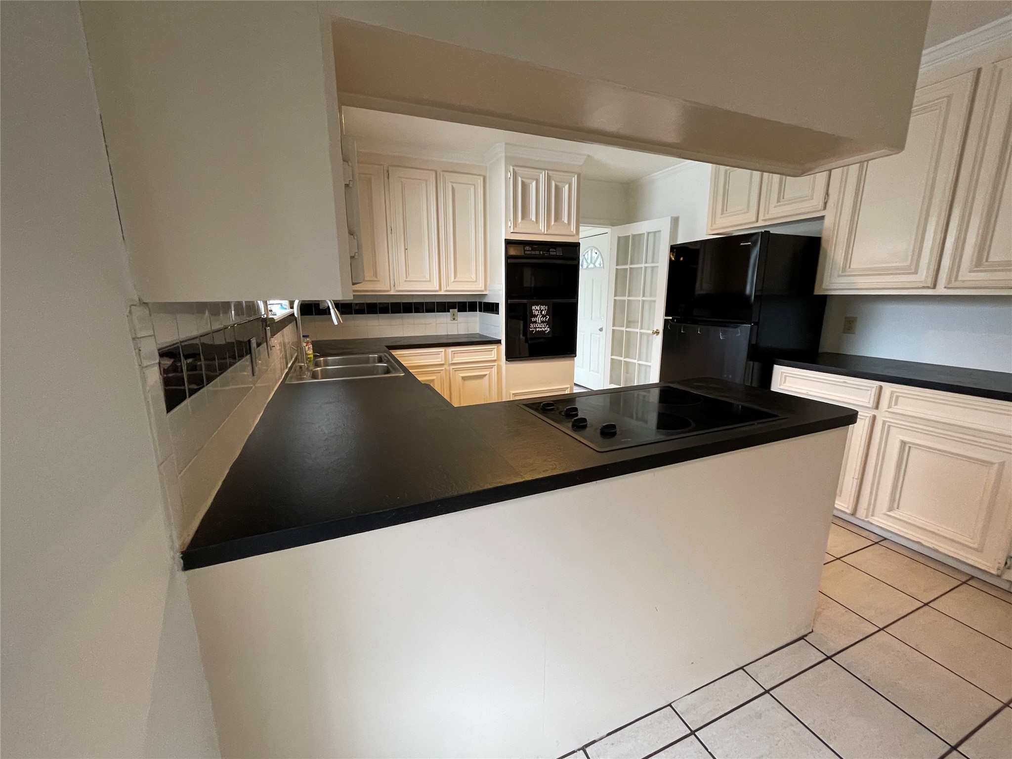 827 Booth Street Houston, TX 77009 - Photo 7 of 18 Refrigerator included.